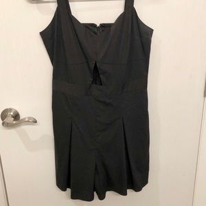 Express sleeveless pleated black romper